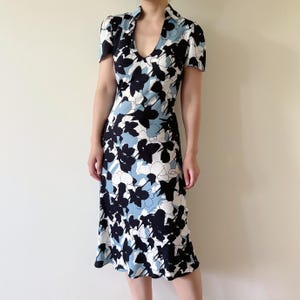 Vintage Silk Dress Diane Von Furstenberg Color Block White Black Blue  Abstract Floral V Neck Midi Dress Maxi Dress Long Dress Size S/M - Etsy