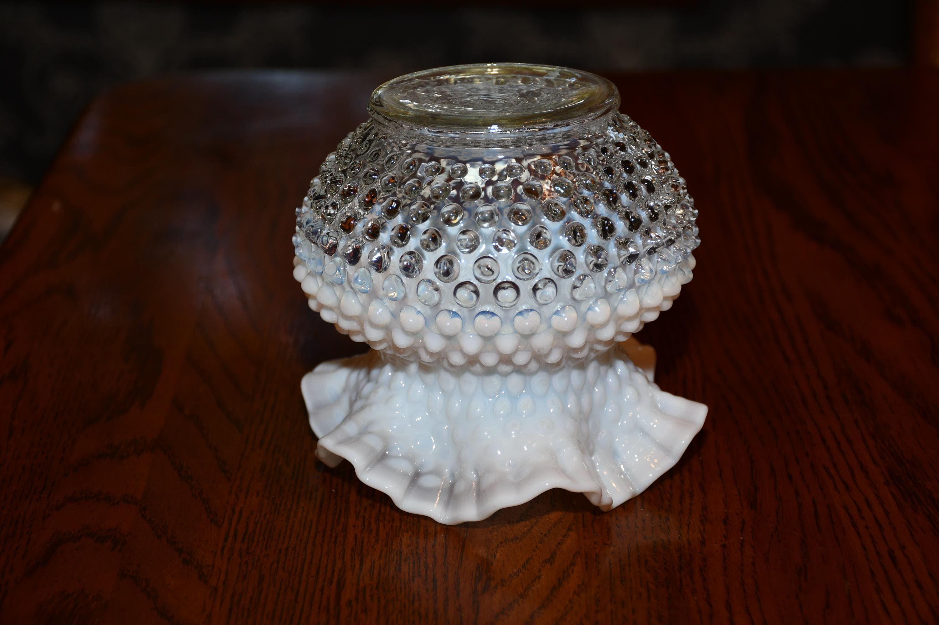 フェントン ホブネイル フレンチ オパールセント フリル エッジ 花瓶