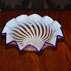 Vintage Fenton Art Glass Cobalt Blue Crest Opalescent Spiral Optic Bowl w/ Original Sticker