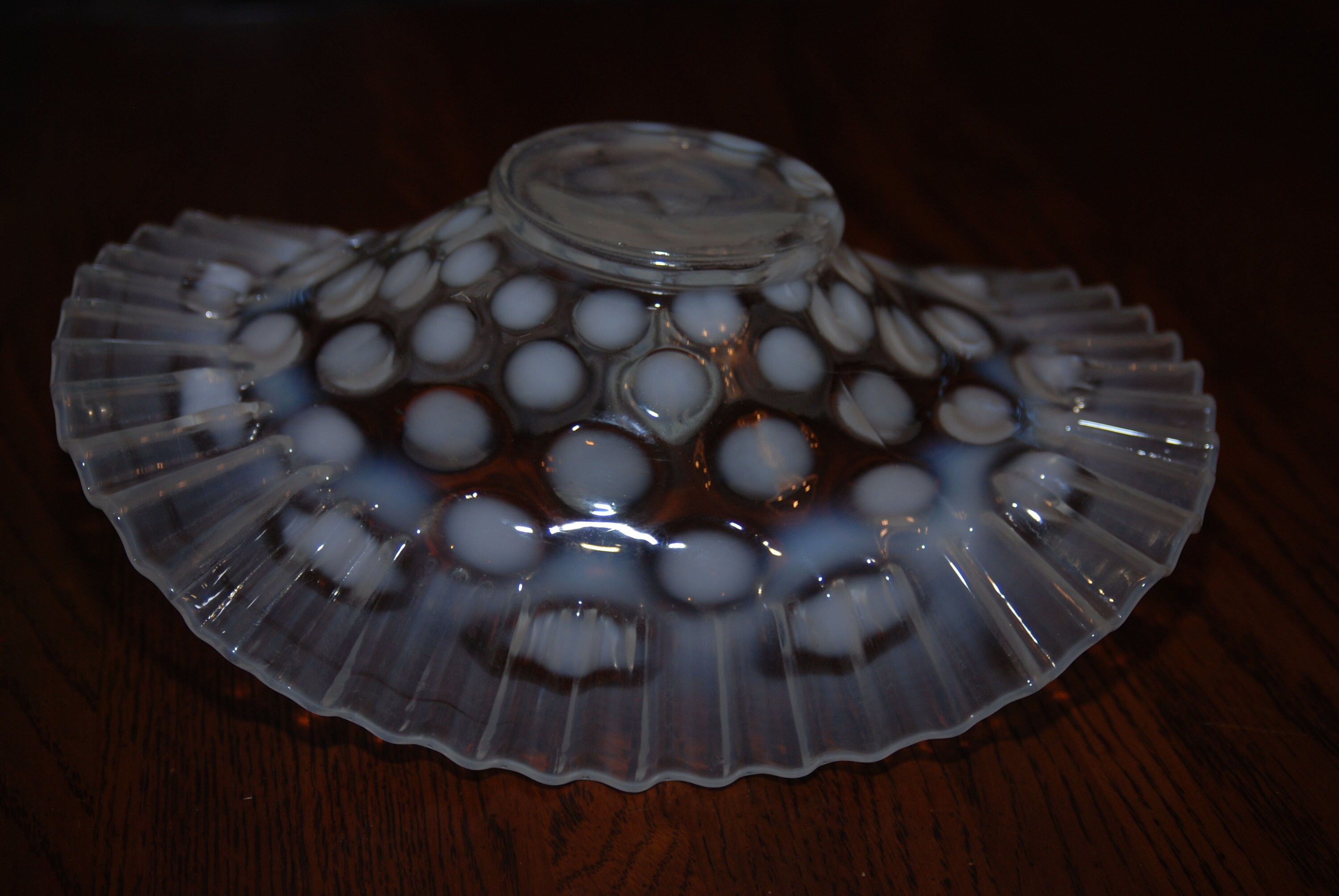 ヴィンテージ フェントンガラス ホワイト オパールセント コインドット