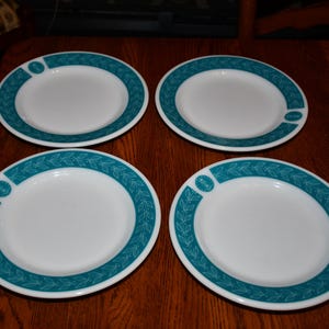 Set of 4 Vintage Pyrex Airforce Teal Laurel Leaf Band 9 1/4&quot; Plates