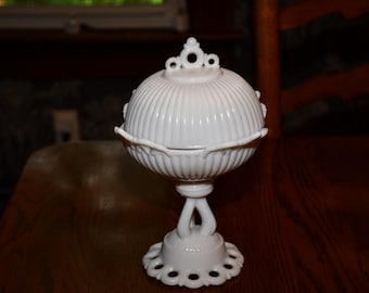 Vintage Westmoreland Milk Glass Doric Lace Ribbed Pedestal Compote Dish w/ Domed Lid