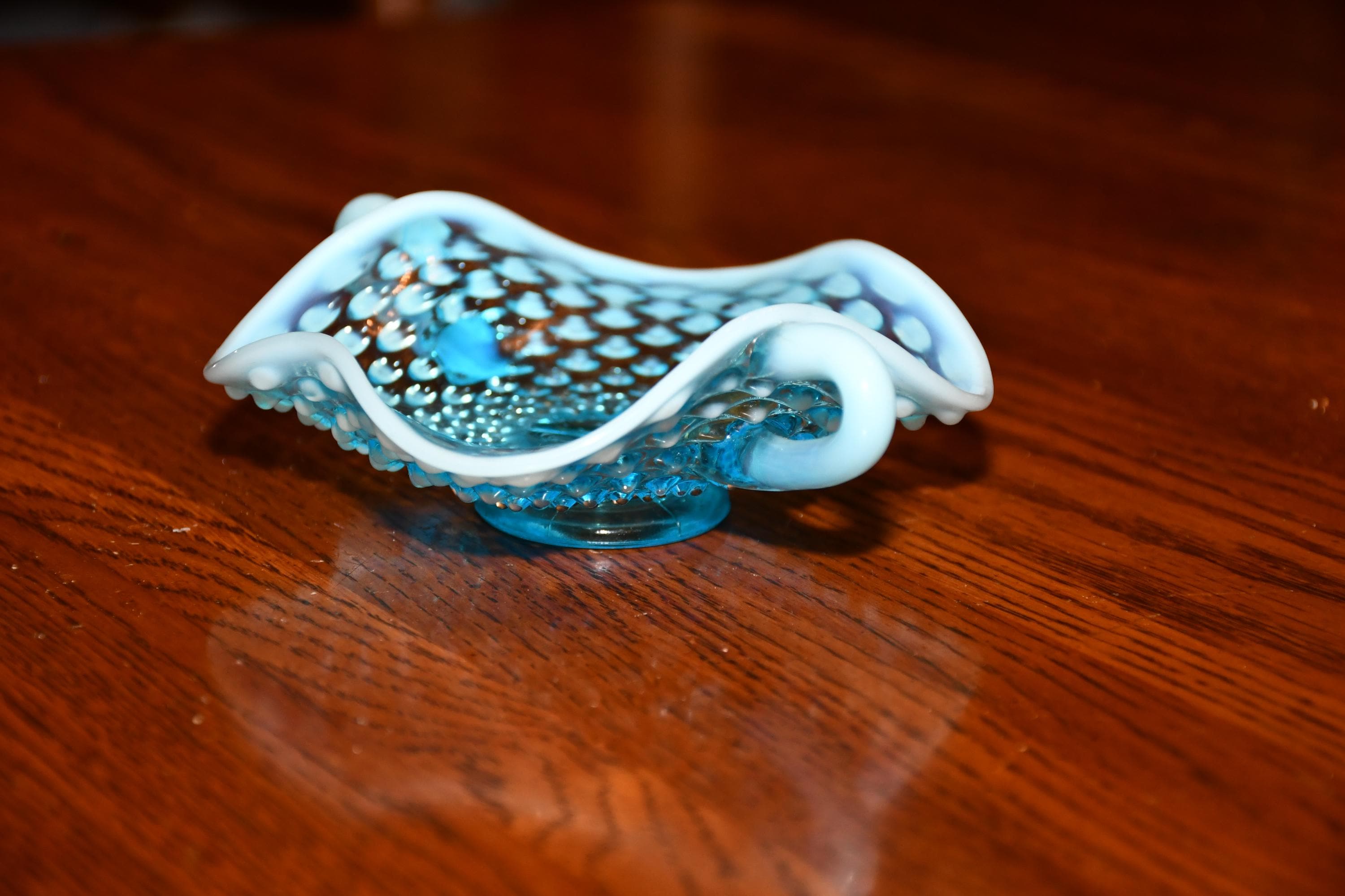 ヴィンテージ フェントン ブルー オパールセント ホブネイル 2ハンドル