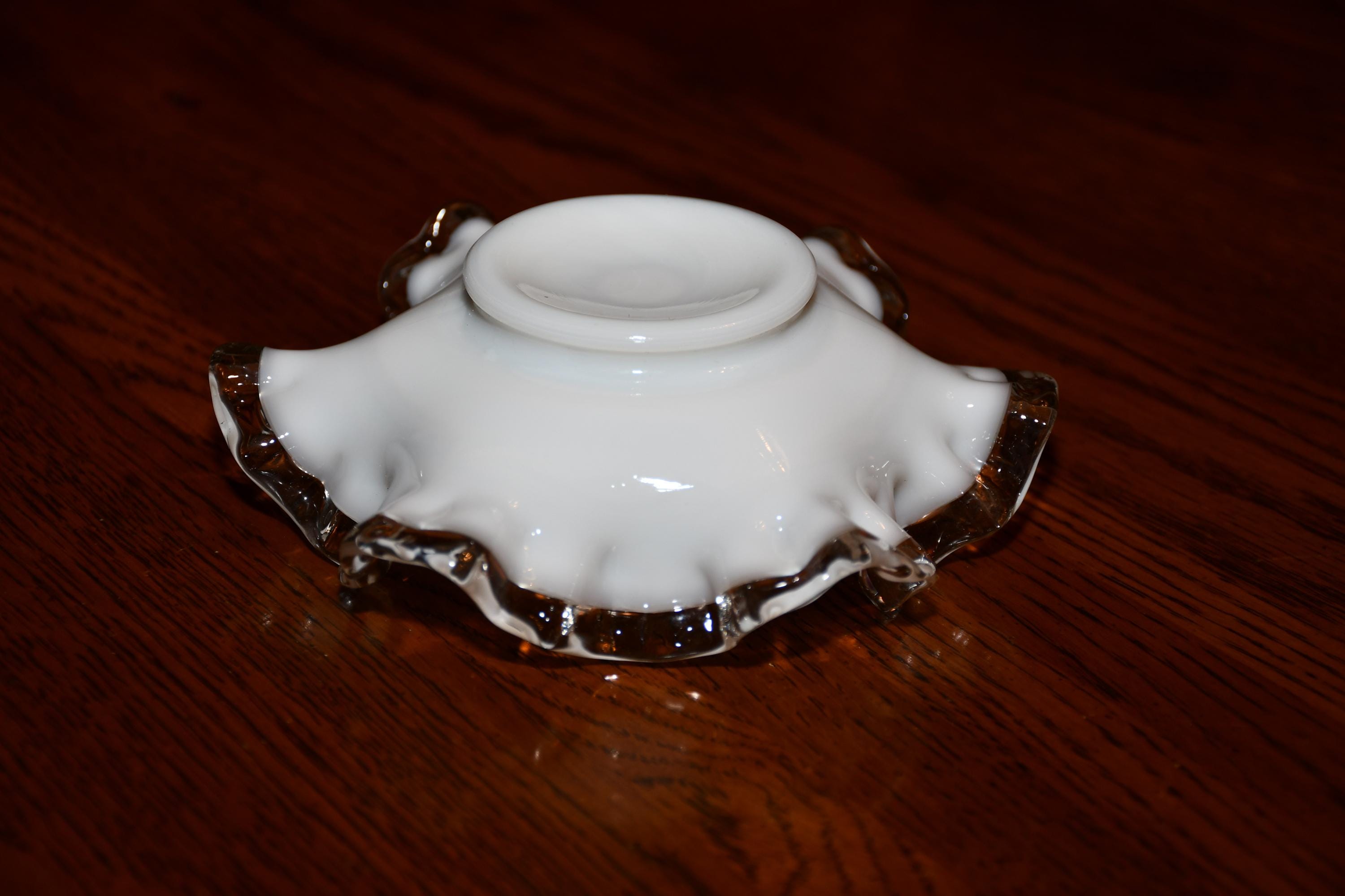 ヴィンテージ フェントン シルバー クレスト ガラス フリルエッジ