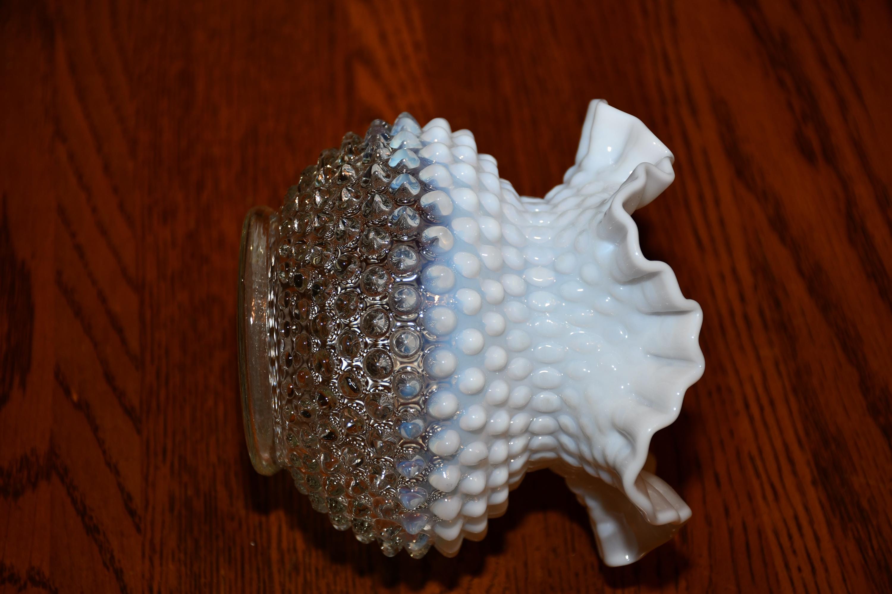 フェントン ホブネイル フレンチ オパールセント フリル エッジ 花瓶