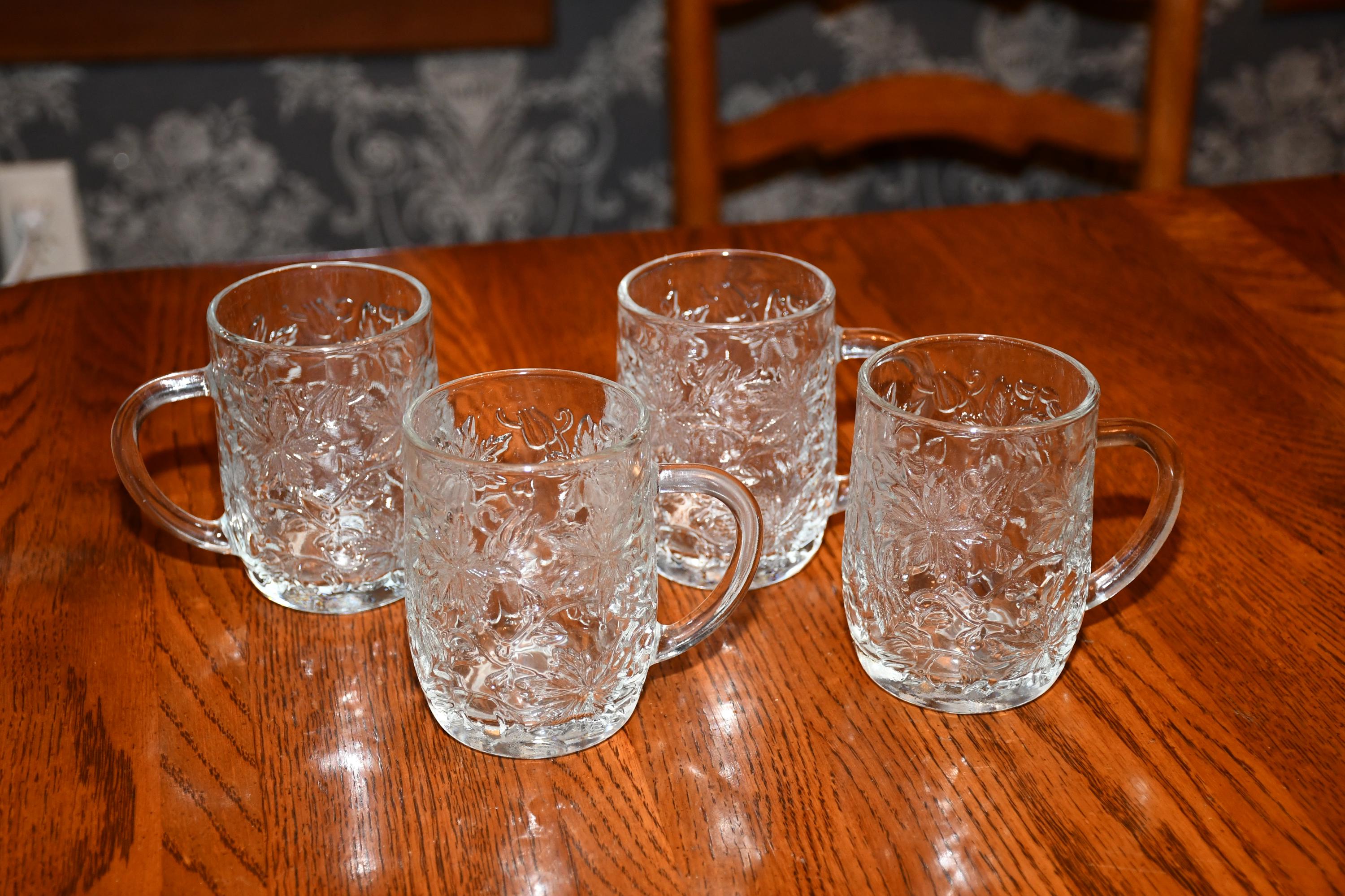 Set of 4 Princess House Fantasia Crystal Coffee Mugs Poinsettia 9