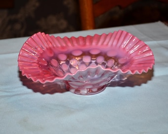 フェントン　コインドット　クランベリーフリルボウル　お値下げ中 フェントン コインドット クランベリーフリルボウル お値下げ中