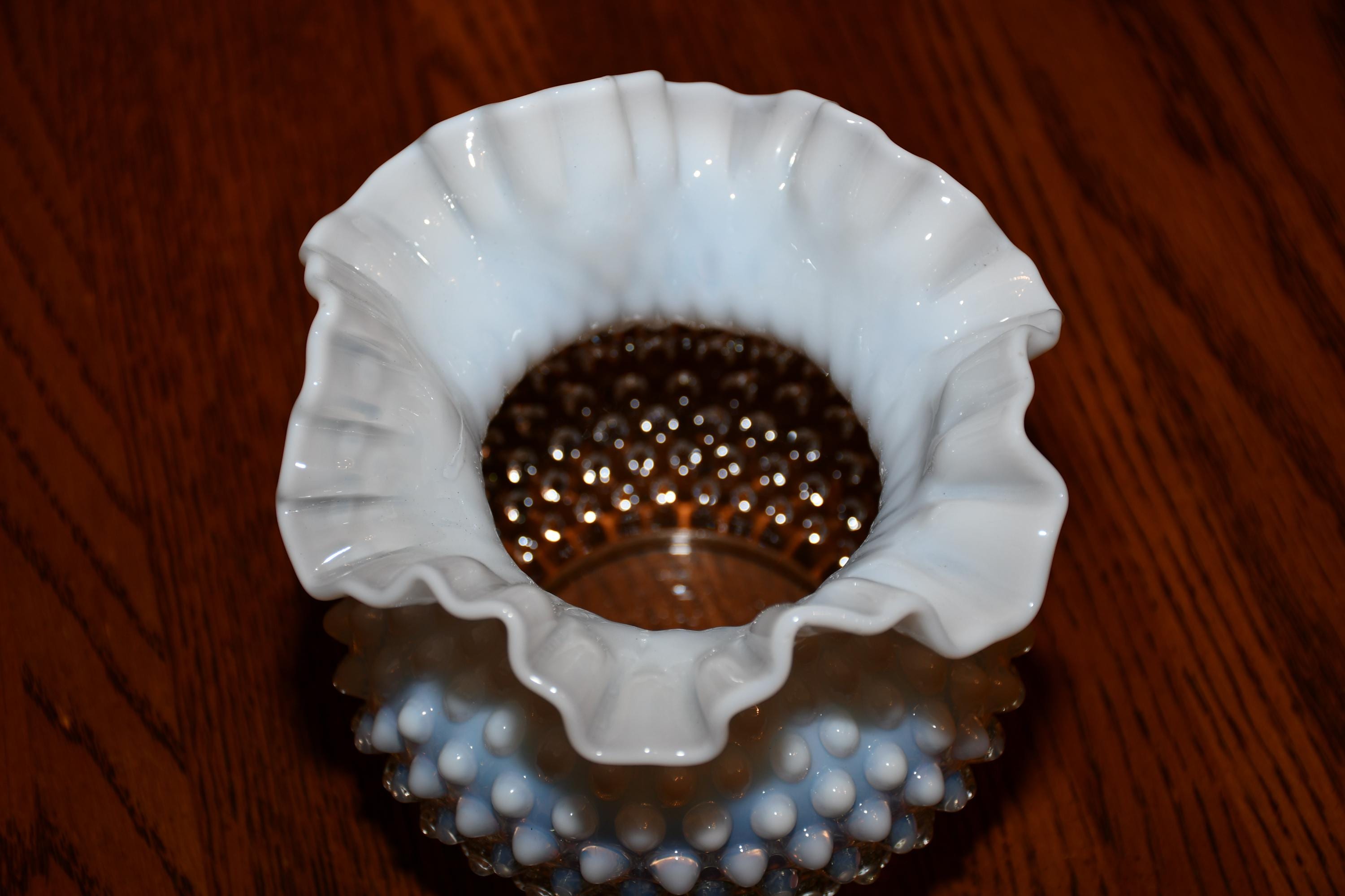 フェントン ホブネイル フレンチ オパールセント フリル エッジ 花瓶