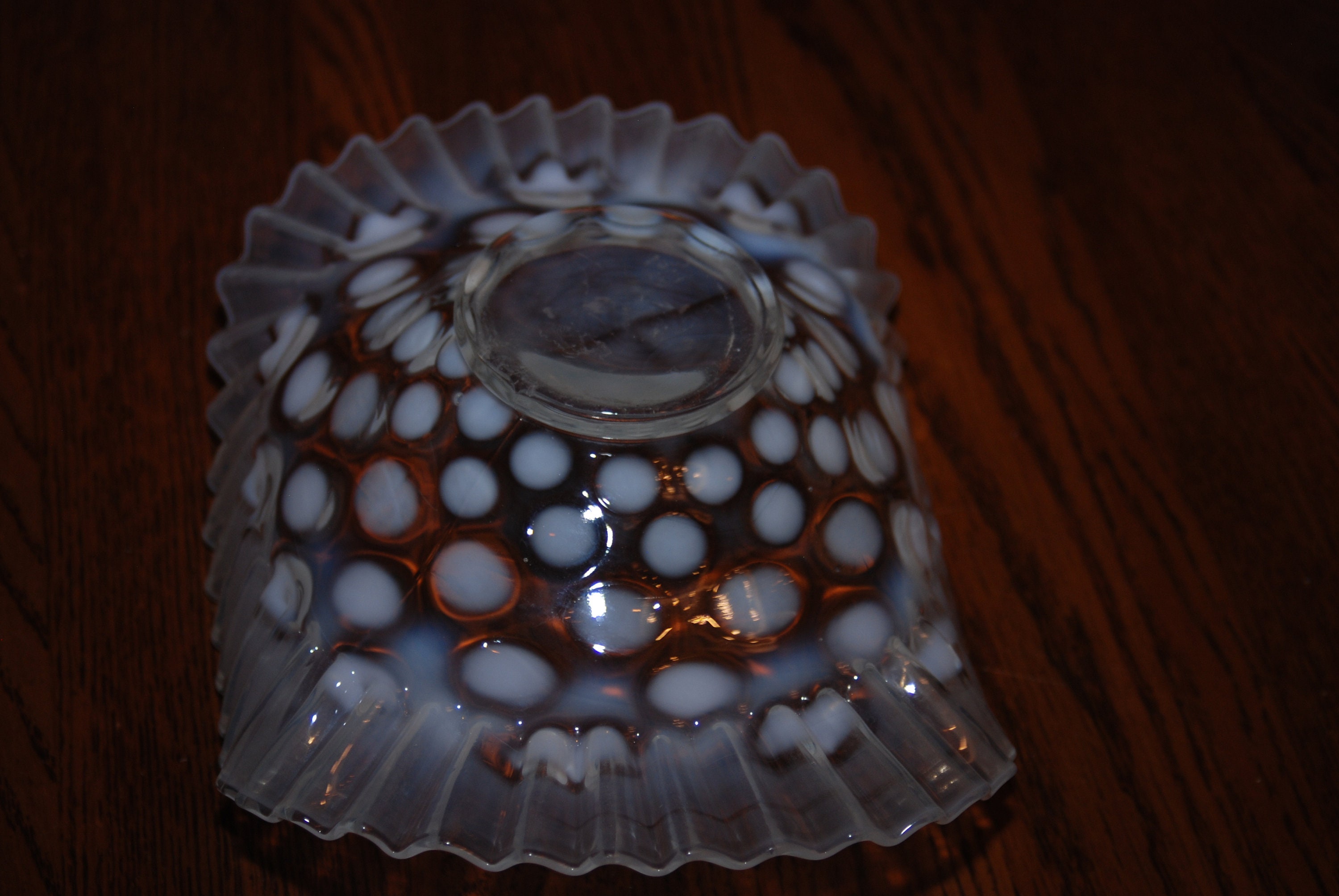 ヴィンテージ フェントンガラス ホワイト オパールセント コインドット