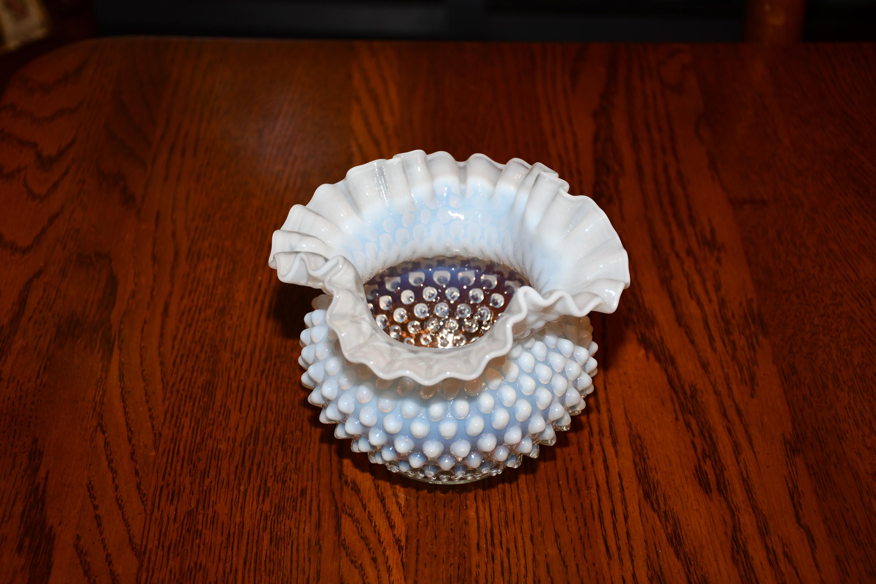 フェントン　クランベリーオパルセント　ホブネイル　フリルエッジ　刻印アリ ヴィンテージ フェントン フレンチ オパールセント ホブネイル フリル