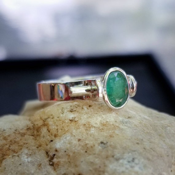 Sterling Silver Emerald minimalist ring May Birthstone Emerald Solitaire ring Engagement ring