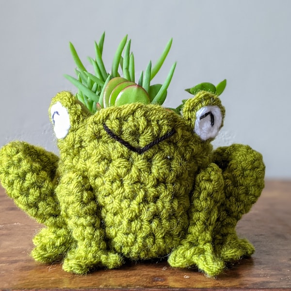 PATTERN ONLY - Small Frog Planter