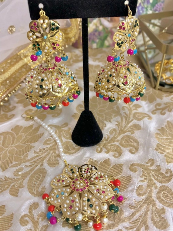 Pippal Patti Golden Traditional Earrings Tikka Set Perfect For Gidha B –  Amazel Designs