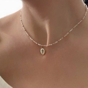 Shell Cross Charm Choker