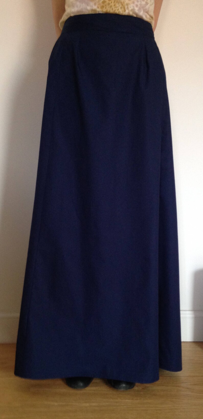 Late Victorian style 1890s ladies Skirt, full length, navy/royal blue, sizes 4-30 画像 3