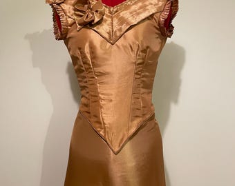 mid-1880s style Victorian bustle bodice, boned,  piping hem, sleeveless, pointed center front,  back closure, size 4-30