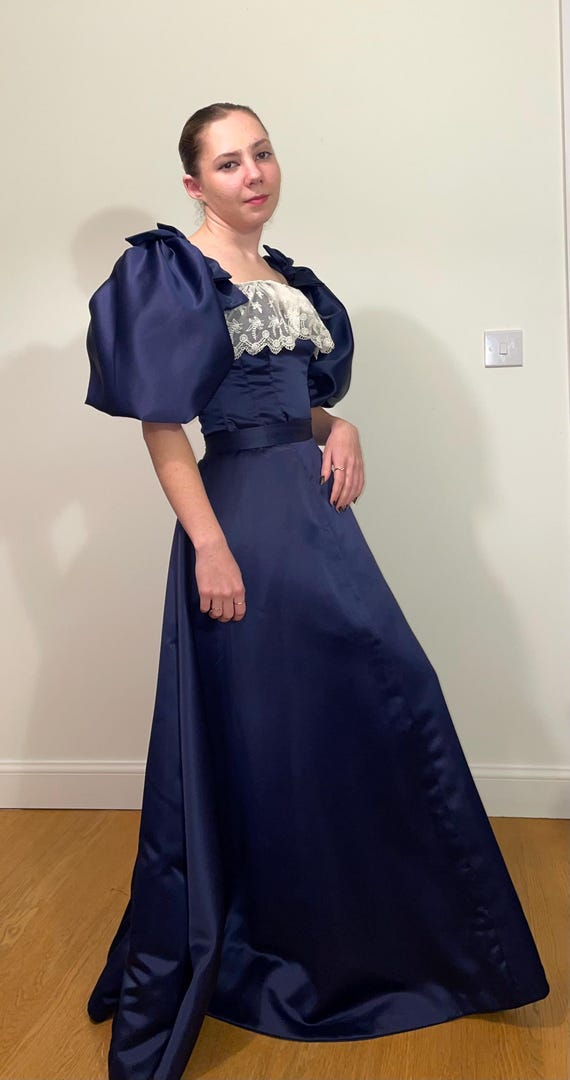 plus size formal dresses silver Plus-Size Sequin-Bodice Long Prom Dress CD0217C Smoky Blue / 16 Dead-Stock-Sale-Resort26 Balances a fitted look Size:Youth 6-8 Margot Robbie's Back-to-Work Wardrobe