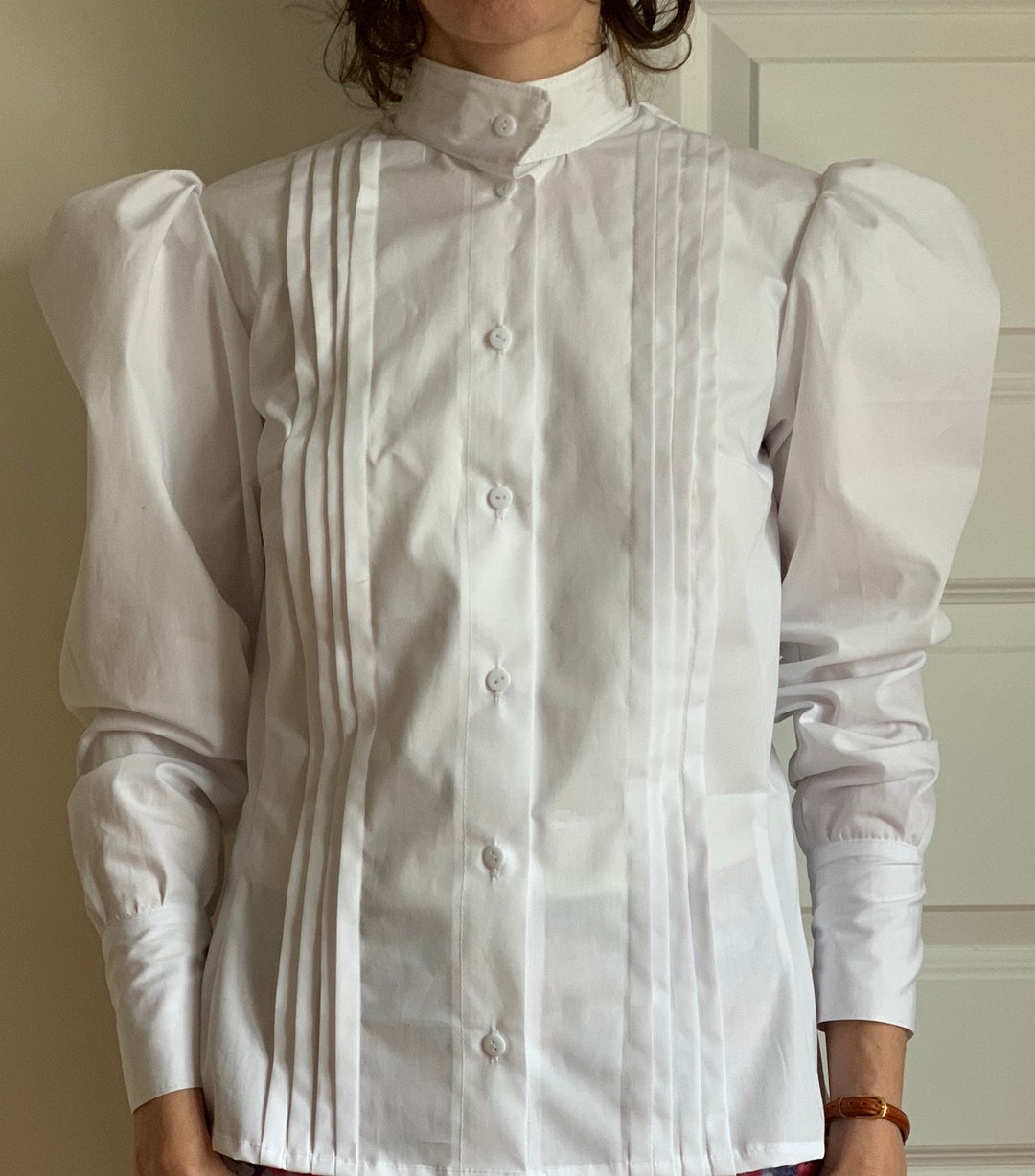 Blusa de mujer estilo victoriano, mangas largas abullonadas
