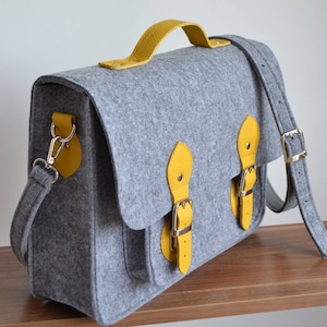 Felt Laptop Satchel: 17-inch Messenger Bag with Leather Accents
