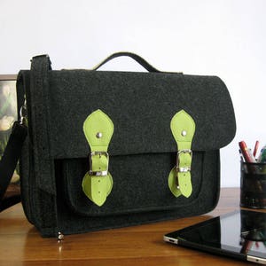 Bolso bandolera de fieltro para portátil: MacBook de 15 pulgadas, detalles de cuero