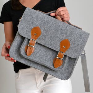 Felt Laptop Messenger Bag: 15-inch Macbook Case with Leather Accents