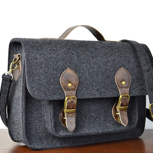Bolso bandolera de fieltro para portátil: detalles de cuero, tamaño personalizado