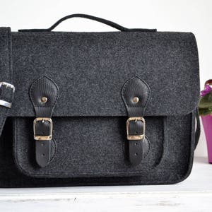 15-inch MENS MESSENGER BAG Black Laptop Bag MacBook Pro 15-inch Bag Messenger Bag Felt Crossbody Bag Felt Satchel Computer bag image 2