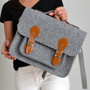 Bolso bandolera de fieltro para portátil: MacBook Pro de 15 pulgadas, detalles de cuero