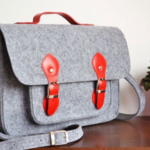 Bolso bandolera de fieltro para portátil: MacBook Pro de 15 pulgadas, detalles de cuero
