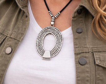 Silver circle statement necklace for women, Casual looks, Boho jewelry, Big Circle Ring Pendant, Unusual Gift for her, Leather jewelry