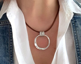 Silver Circle Necklace, Round Circle pendant necklace, Leather Jewelry for women, Casual everyday look, Gift for her, simple jewelry