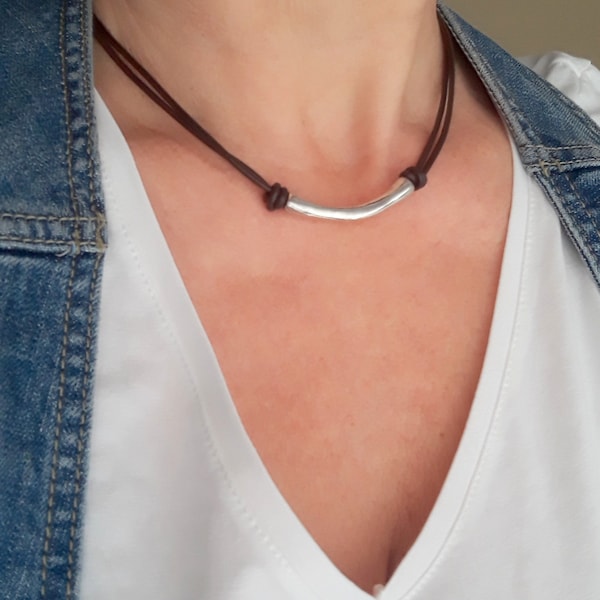 Damen Lederkette, Kurze Leder halskette, Choker, Silber Perlen Halskette, Lederschmuck für Frauen, Tube Silber Halskette, Boho Choker