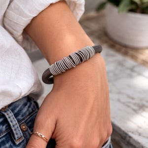 Bracciale unisex in filo di memoria, zama placcato argento, stile industriale