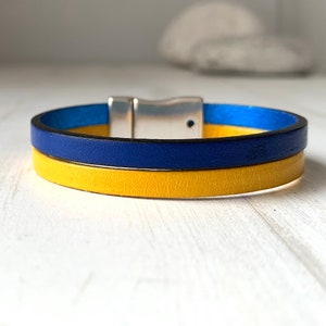 Die Ukraine unterstützen Armbänder, Stand mit der Ukraine, Ukrainische Flagge Lederarmband, den Gewinn spende ich den Ukrainern, Silberne Ledermanschette
