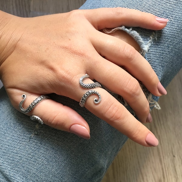 Octopus Ring, Silver Octopus Arm Ring, Silver Animal Ring, Statement Ring, Silver stackable Ring, Gift for Her, Bohemian, Girls Midi Ring