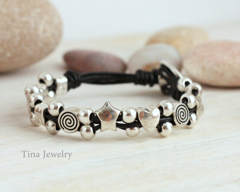 Silver stars Love gift for women Boho Silver beaded bracelet Layered bracelet Leather bracelet for women Heart bracelet