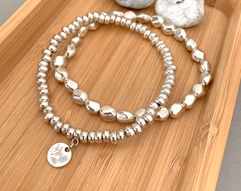 Conjunto de pulseiras de contas prateadas, pulseiras com bolinhas de latão prateado, pulseiras elásticas femininas, estilo boho, presentes de aniversário acessíveis para mulheres.