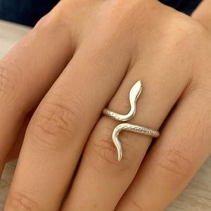 Schlangenring, Silber Tierring, Wrap Statement Ring, Silber stapelbarer Ring, Geschenk für sie, Schlangenring, Boho, Geschenk für Freundinnen