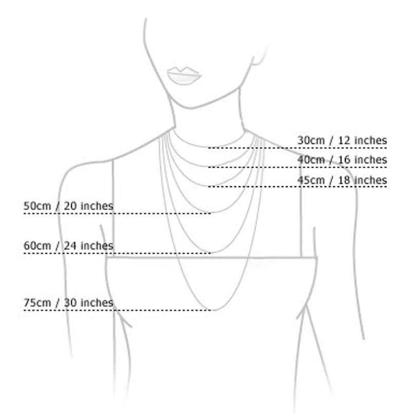 K&ouml;nnte beinhalten: Ein Diagramm, das Halskettenl&auml;ngen an einer Person veranschaulicht. Das Bild zeigt verschiedene Halskettenl&auml;ngen, darunter 30 cm, 40 cm, 45 cm, 50 cm, 60 cm und 75 cm. Die Ma&szlig;e sind in Zentimetern und Zoll angegeben.