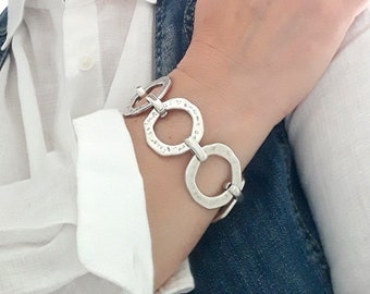 Silver chain bracelet, Silver Bracelet with toggle clasp, Big Hammered Circles Bracelet for women, Boho, Women's gift, Chunky Jewelry