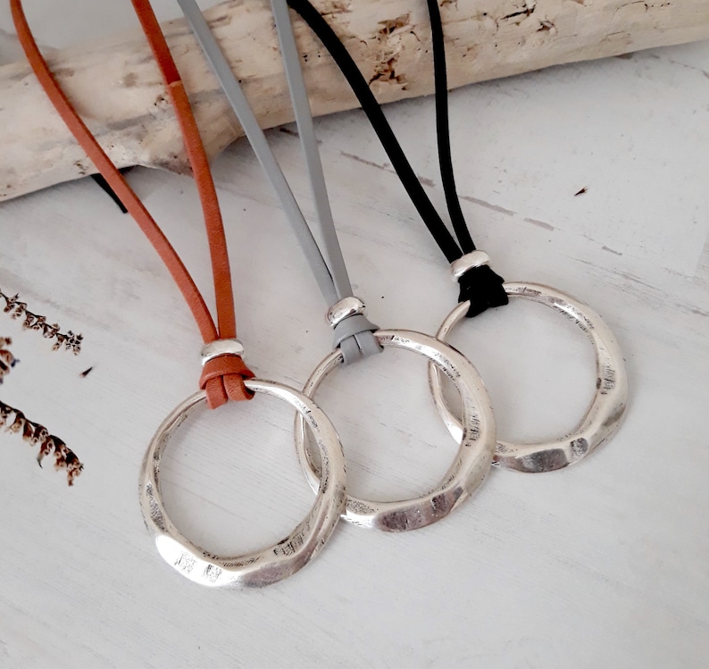 Loop Silver Circle Pendant Ring Necklace Leather Eyeglass Etsy