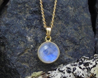 Faceted Moonstone Pendant - Minimalist, 24ct Gold Plated 925 Silver, Beautifully Iridescent Gemstone, Lunar, FREE WORLDWIDE SHIPPING 9483