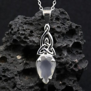Delicate Chalcedony Sterling Silver Celtic Pendant, 18&quot; Scotland Necklace, Scottish Gemstone, Scotland, FREE WORLDWIDE DELIVERY