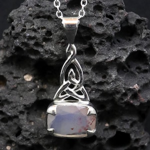 Scottish Chalcedony Gemstone - 925 Silver Celtic Knot Pendant, 18&quot; Necklace, Scotland, FREE WORLDWIDE DELIVERY