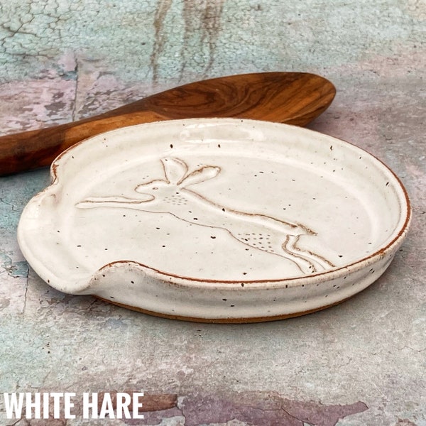 Rustic Spoon Rest with Leaping Hare, Ceramic Ladle Holder, White Freckled, Stove Top Saver, Gift, Pottery Soap Dish, Hygge, stoneware, 12cm