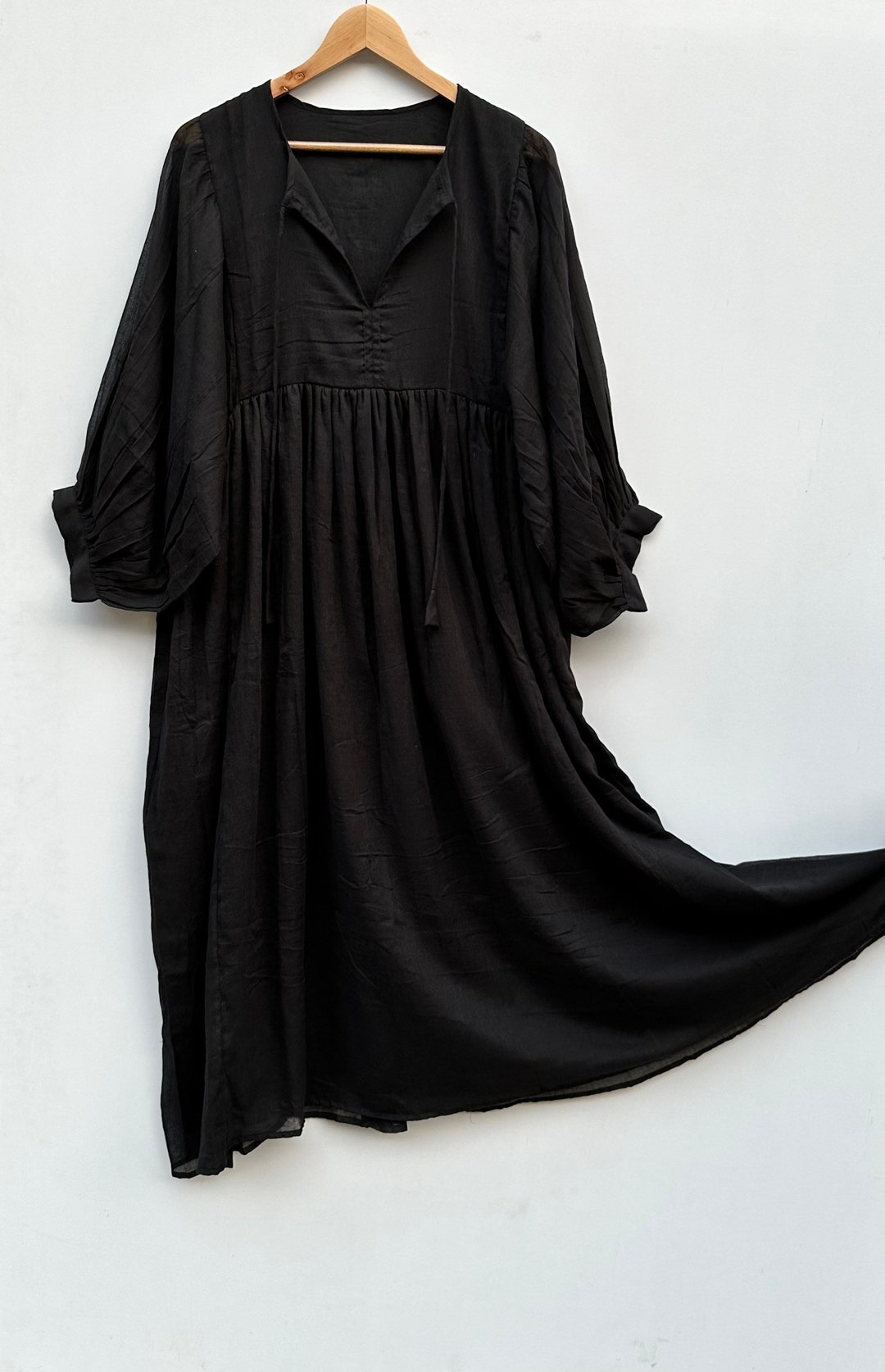 新品未使用meer. BACK CUT LERAX DRESS /BLK