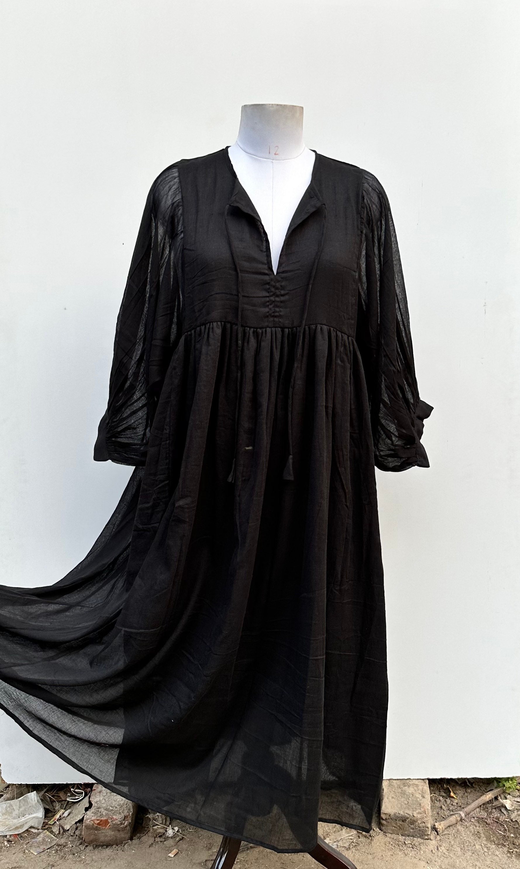 新品未使用meer. BACK CUT LERAX DRESS /BLK