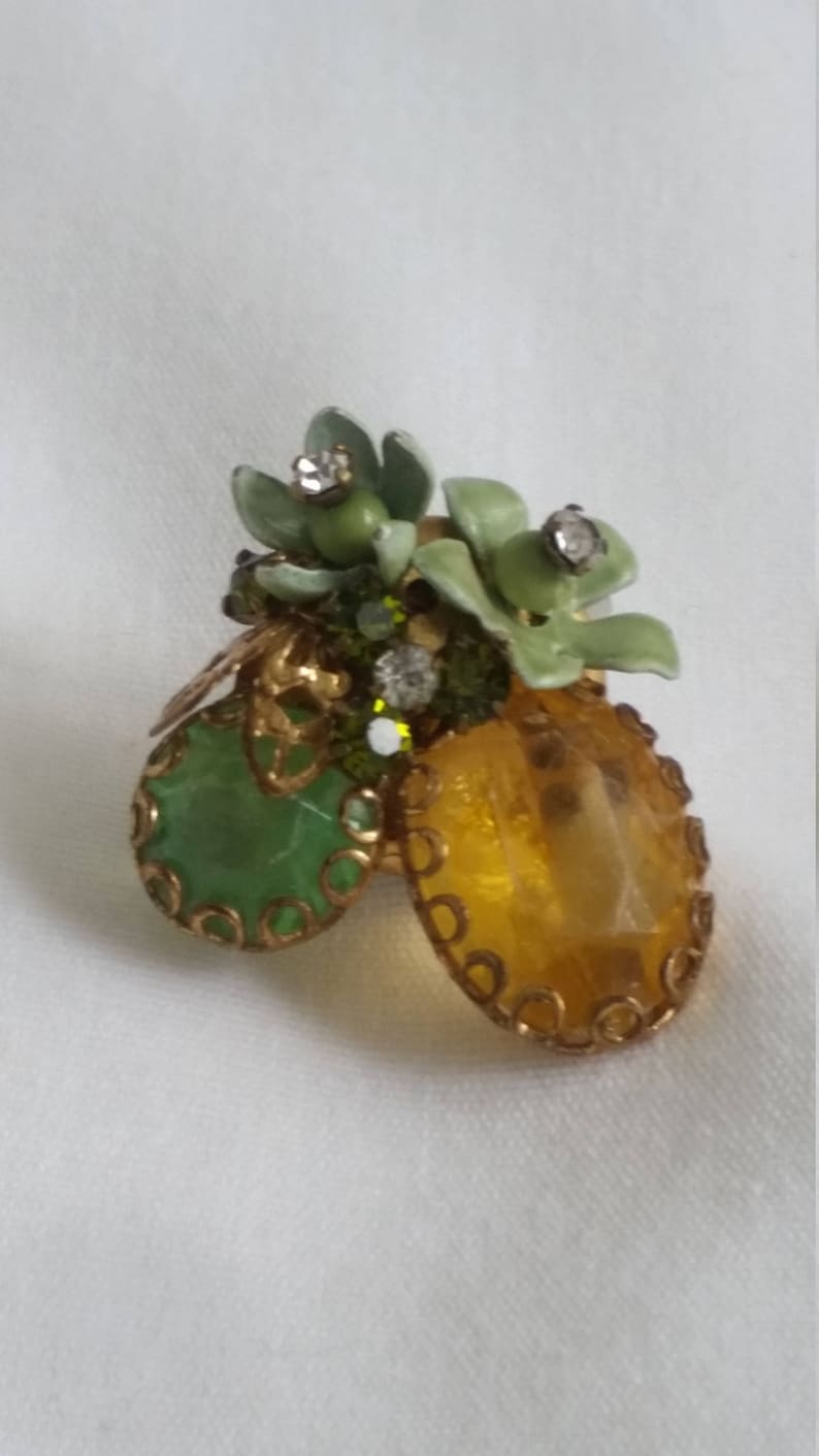 Amber and Green Pin