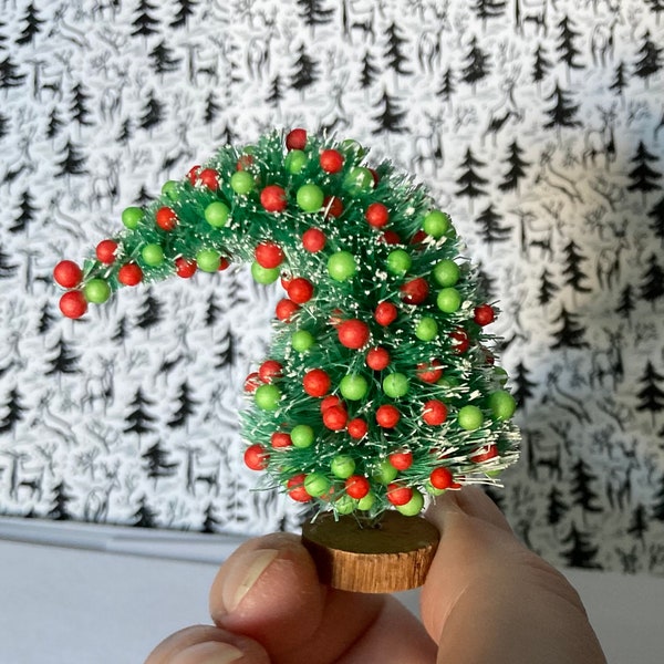 Árbol de Navidad en miniatura, árbol grinch, escala 1/12 para casa de muñecas, diorama, viñeta, caja de sombras