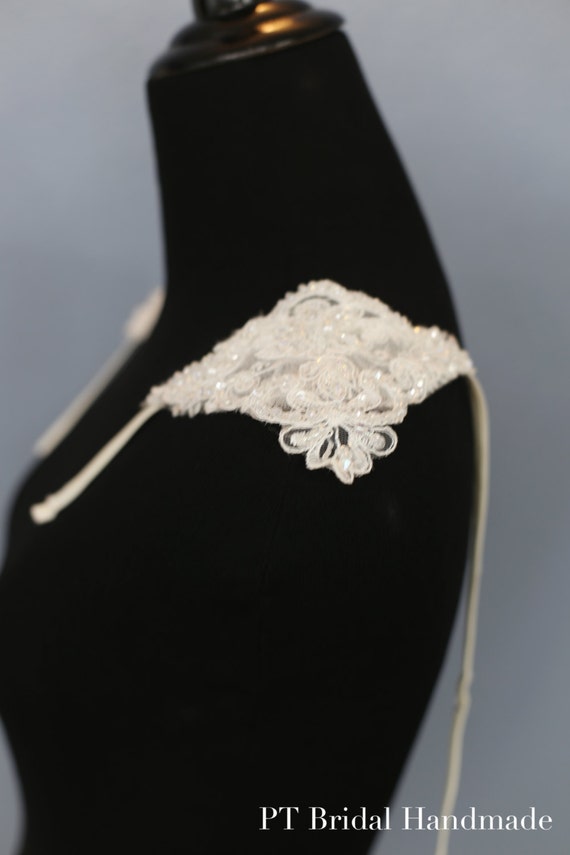 detachable lace cap sleeves